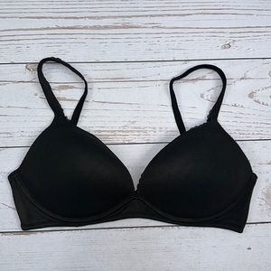 Victoria’s Secret No-Wire Demi Bra, Size 36B